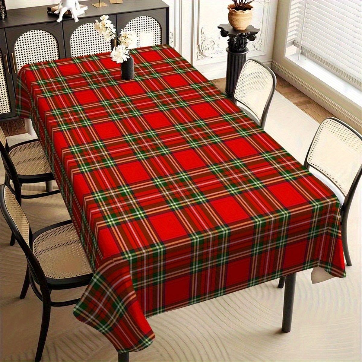 Newbridge Tovaglia Natalizia A Quadri Rossi – 100% Poliestere, Resistente Alle Macchie, Non Necessita Stiratura, Rotonda 170 Cm, Colore Poinsettia Red