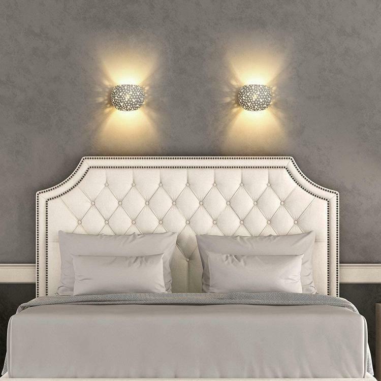 Applique murale intérieure blanche perforée, lampe en plâtre, design moderne et minimaliste - 1 douille G9 - dimensions 15 x 13 x 13 cm - 7
