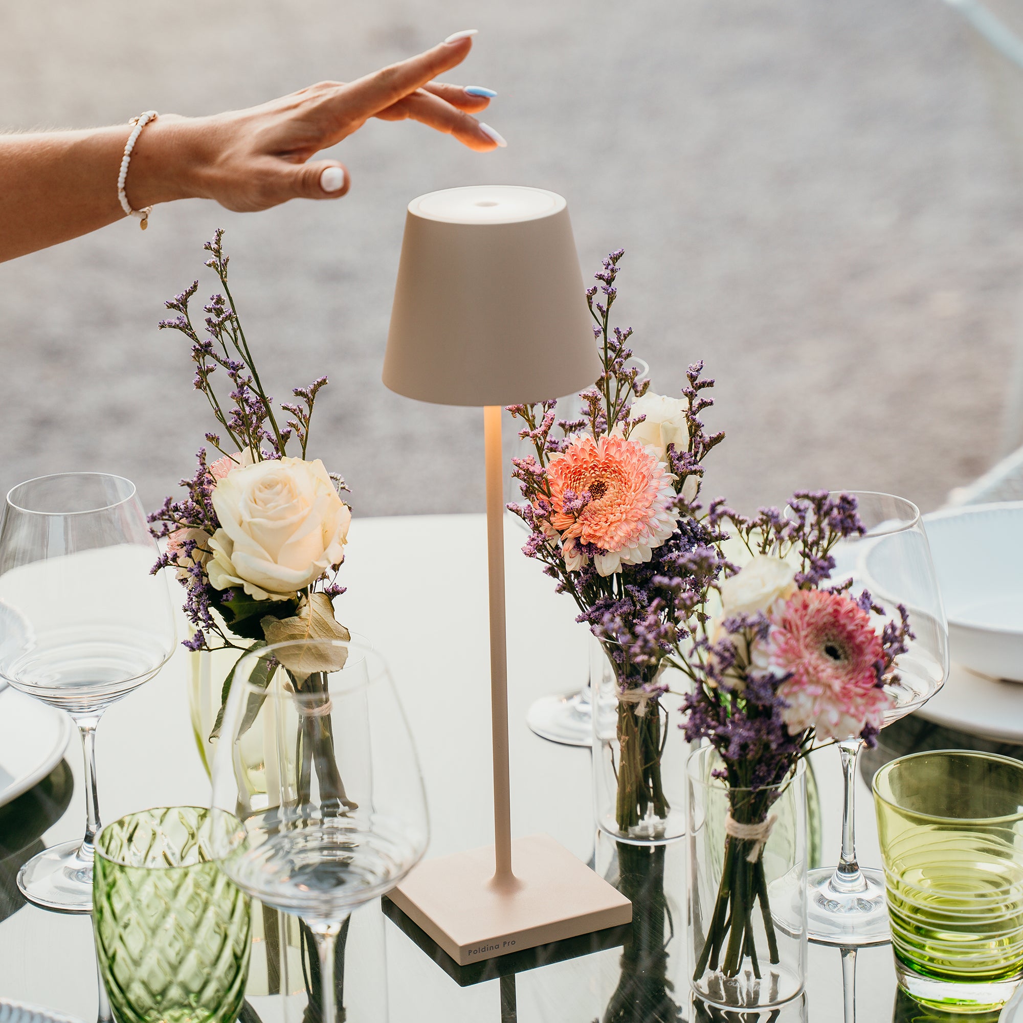 Lampe de table LED Poldina Pro Sabbia, rechargeable et dimmable avec une autonomie jusqu'à 12 heures - 3