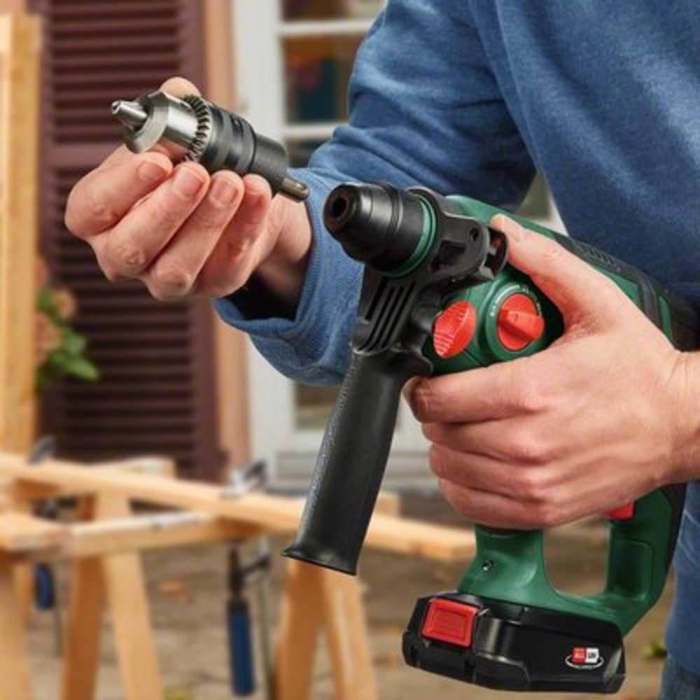 Młot udarowy Bosch UniversalHammer 18V bezprzewodowy 2 dżule - 4