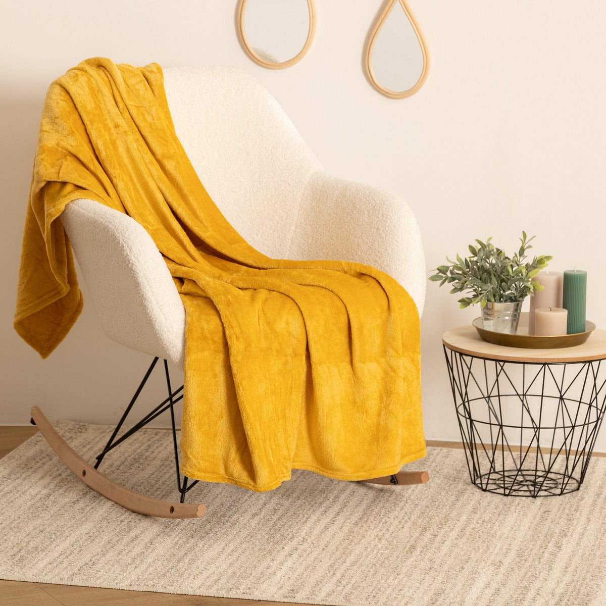 Plaid - flanelle - jaune ocre - 125x150 cm - Atmosphera créateur d'intérieur - 2