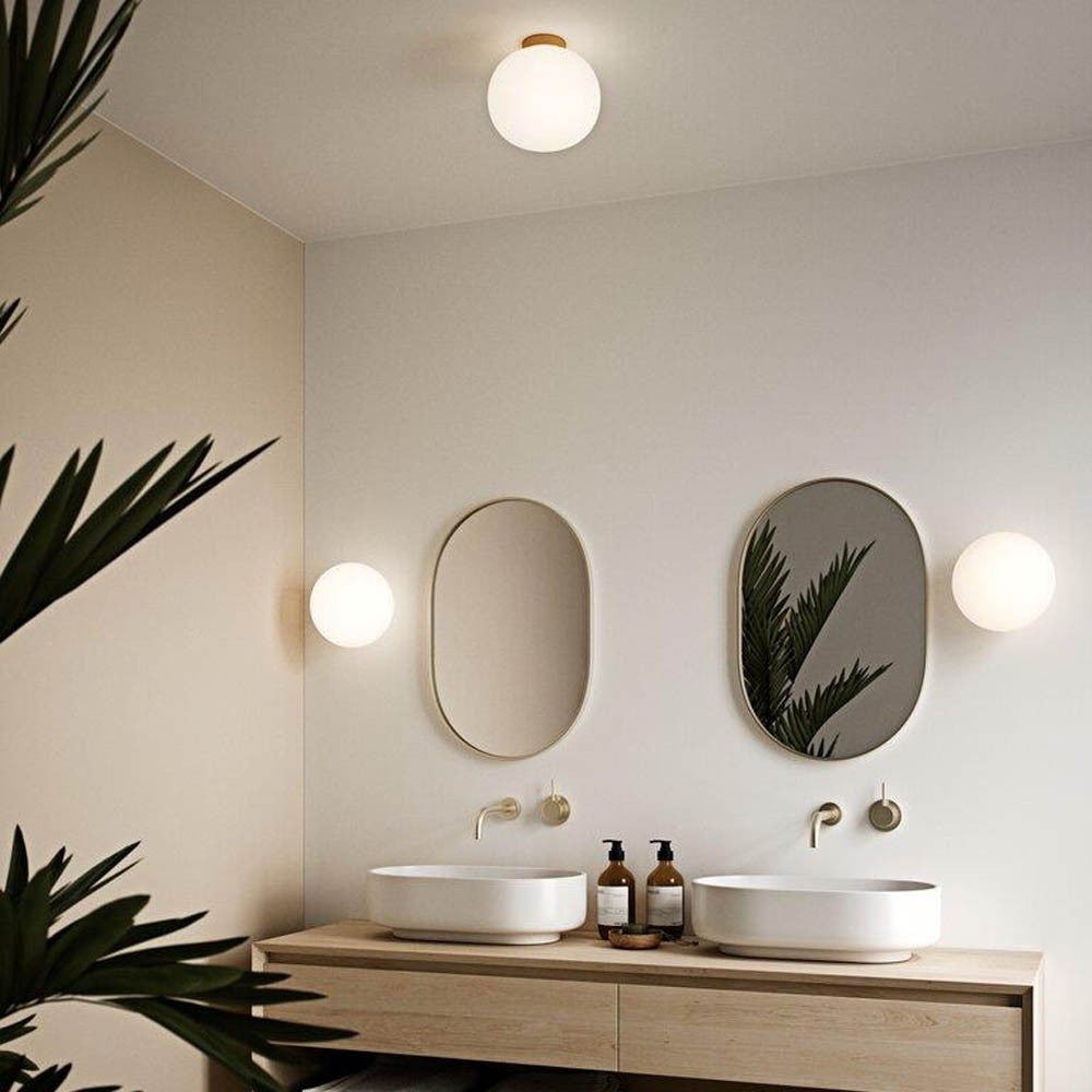 Elegancka złota lampa sufitowa z okrągłą kulą i białym opalowym szkłem ø27,5cm ALTON Nordlux - 5