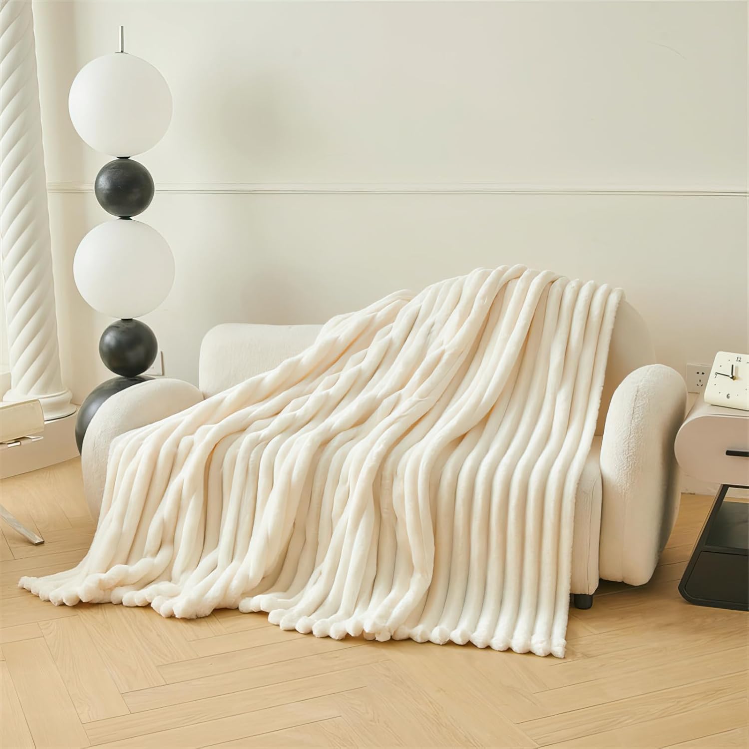 Couverture douillette 150 x 200 cm – Couverture chaude et moelleuse pour maman, femmes et petites amies (beige） - 3