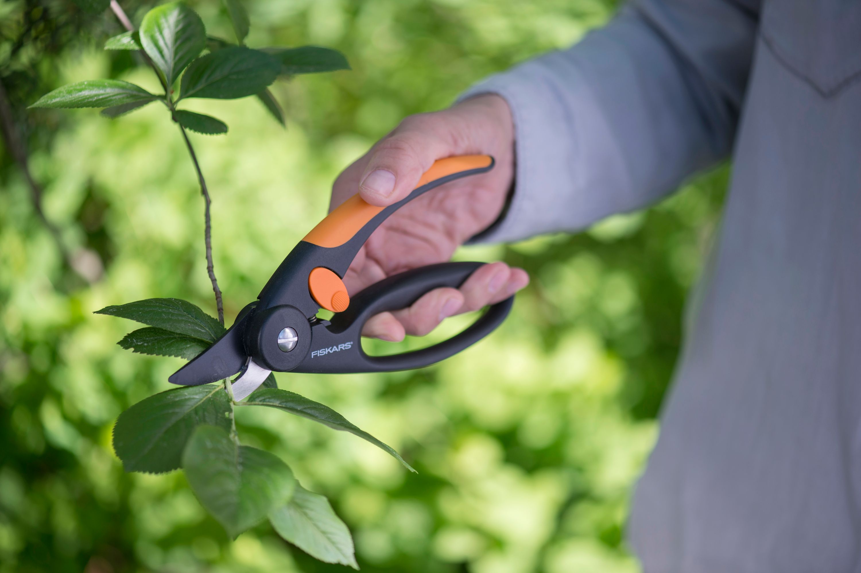 Sécateur à une main FISKARS 111440 coupe bypass 20 cm - 7