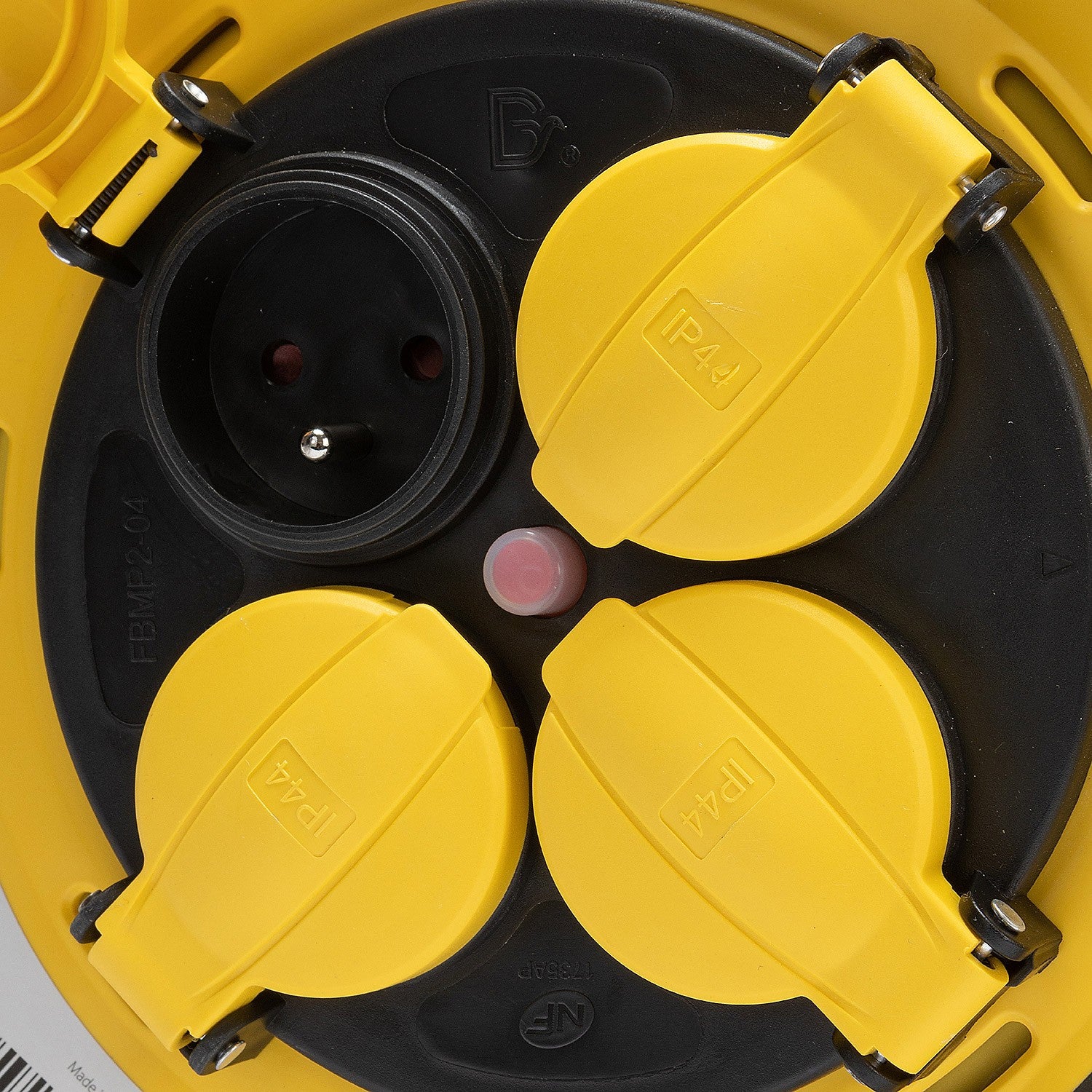 Enrouleur de chantier, 4 prises, 3G2.5, 25 mètres , NF, IP44. Platine fixe et guide cable - 3