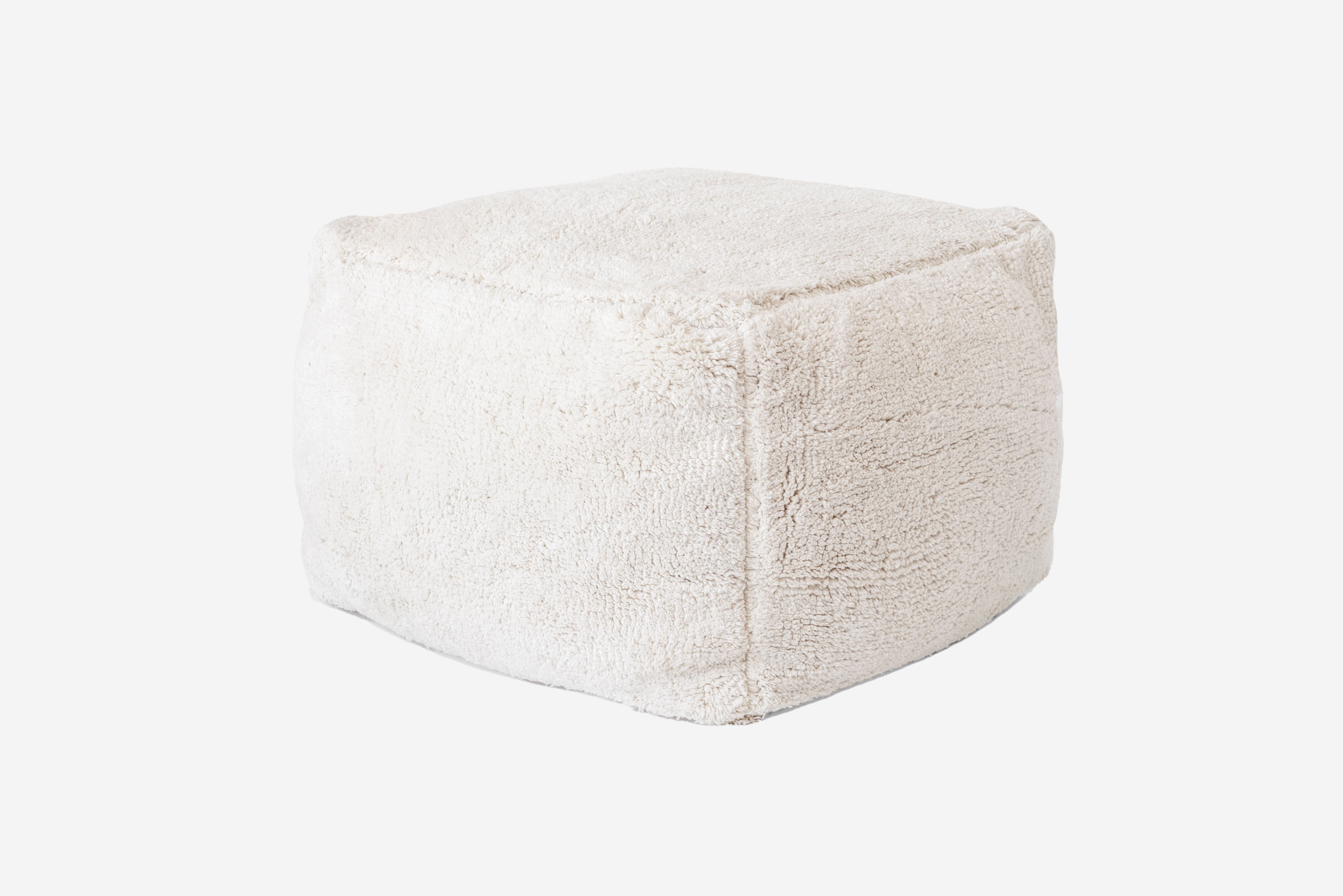 Pufa ręcznie wykonana z bawełny 45x45x30cm – Miękka tekstura bathmat do salonu lub sypialni