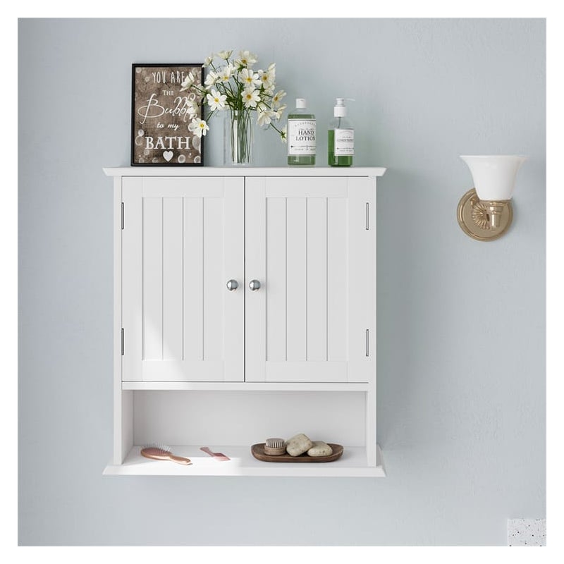 Biała drewniana szafka ścienna na sprzęt medyczny z regulowanymi półkami–nowoczesna,praktyczna i przestronna szafka łazienkowa do organizowania takich