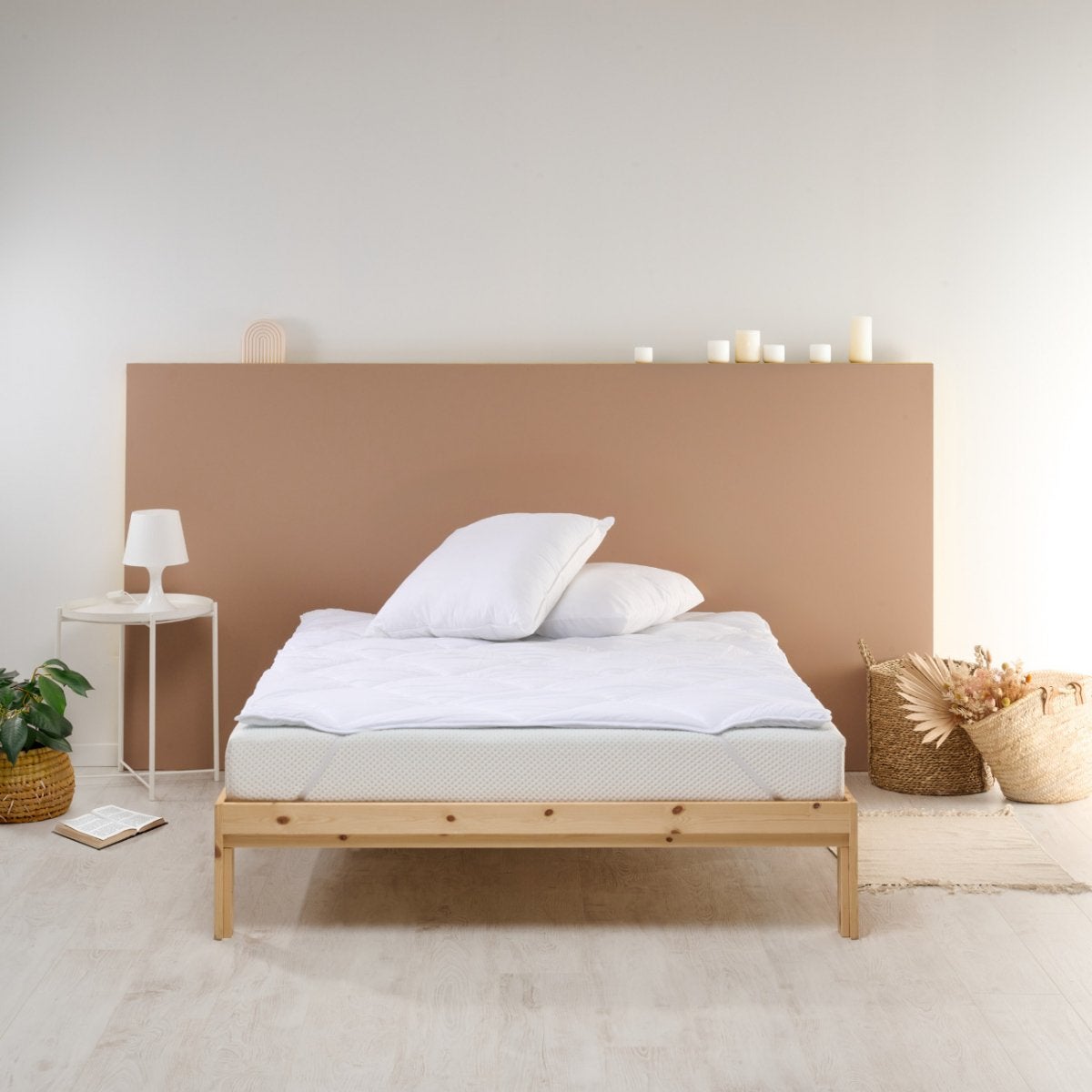 Surmatelas 140x190 cm Moelleux et Respirant - Lavable à 95°C - Enveloppe anti-transpiration - 2