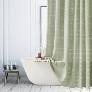 Tenda Da Doccia Con Trattori Rossi Namdeva - Tessuto Morbido E Impermeabile Per Bagno Rustico - 180x180 Cm Con 12 Ganci Inclusi - Regalo Originale