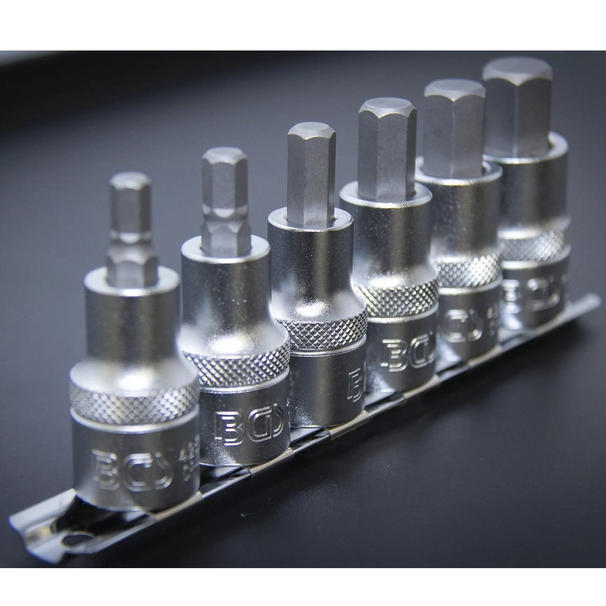 JEU DE 6 DOUILLES A EMBOUTS 6 PANS MALES de 6 à 14 mm POUR CLIQUET 1/2 - 4