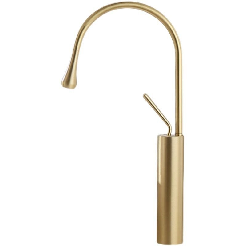 Bateria łazienkowa z wysokim mieszaczem w kolorze szczotkowanego złota z mosiądzu