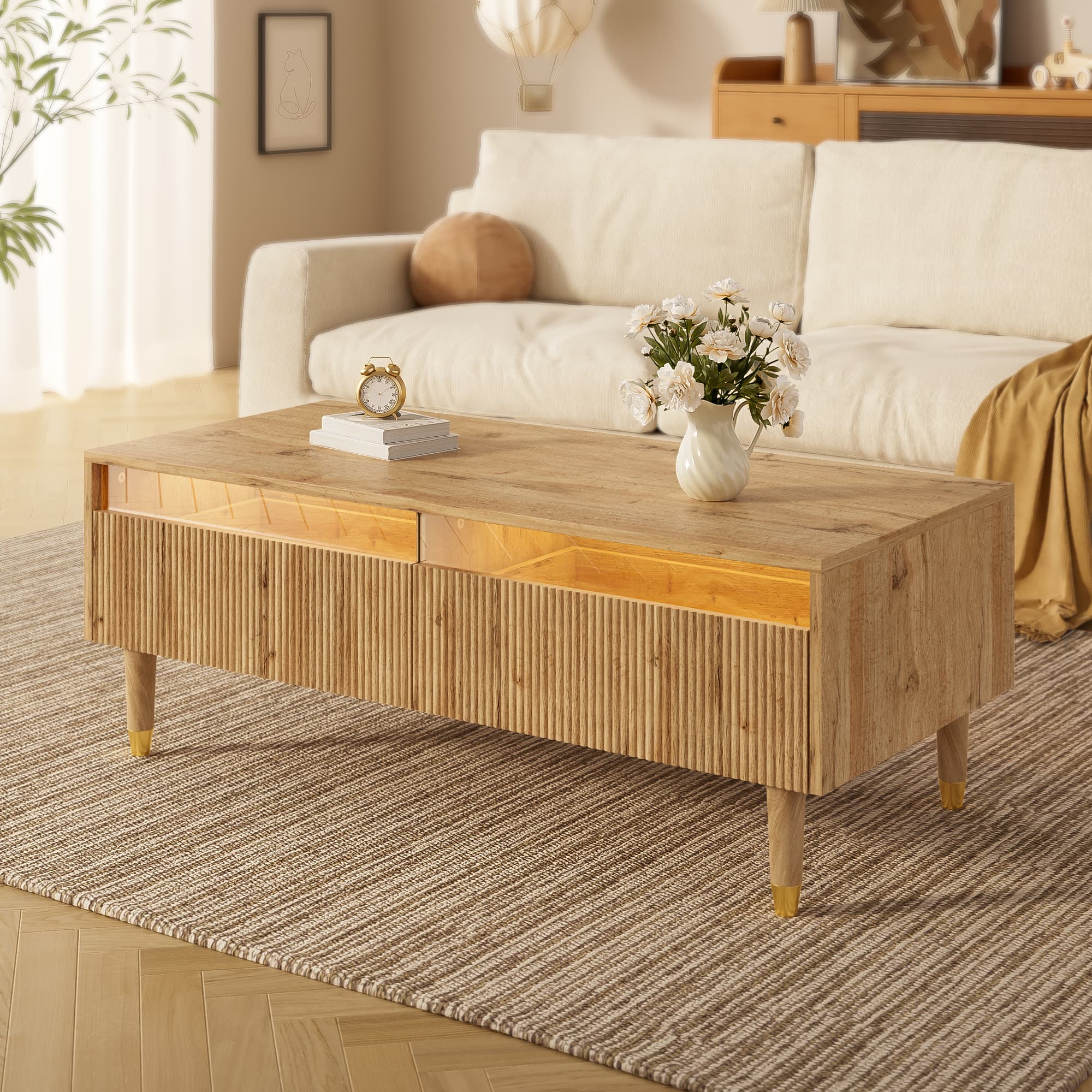 Cette table basse LED moderne dispose d'un plateau de tiroir ondulé, de ...