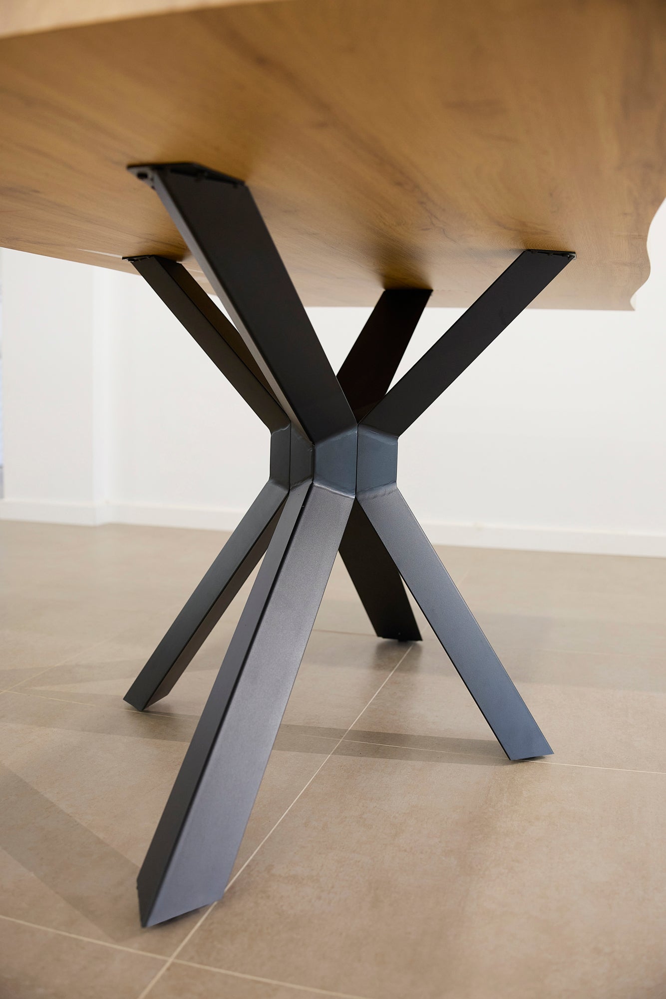 DUPI Mesa de Comedor Fija Nordic, Efecto Madera Natural, Patas Metálicas Grafito, Diseño Industrial, 140x90cm - 8