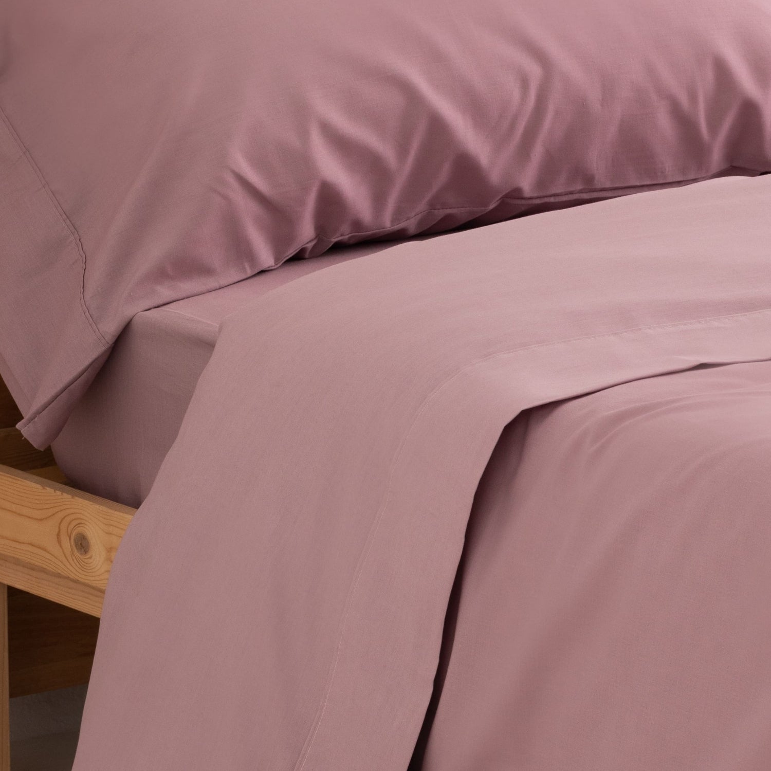 Sábana Bajera Lisa Design Magenta Cama 150cm (150x200cm) Donegal Collections - 2