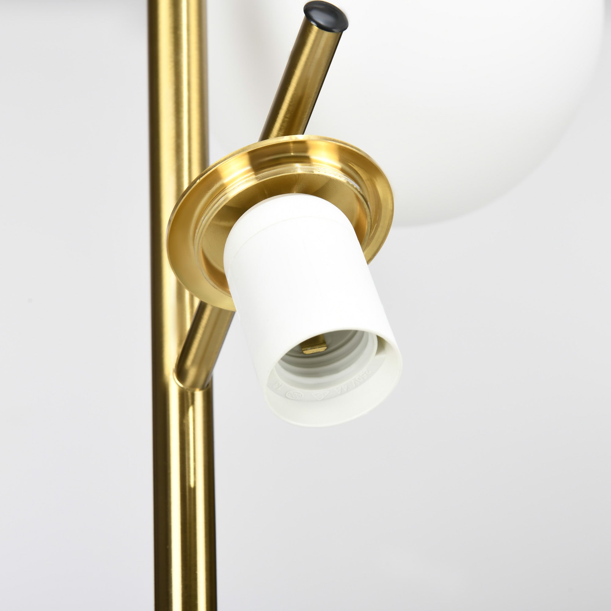 Lampadaire sur pied - HOMCOM - salon métal doré 3 abat-jours globe blanc verre dépoli - métal - Ø 27x169cm - doré - 9