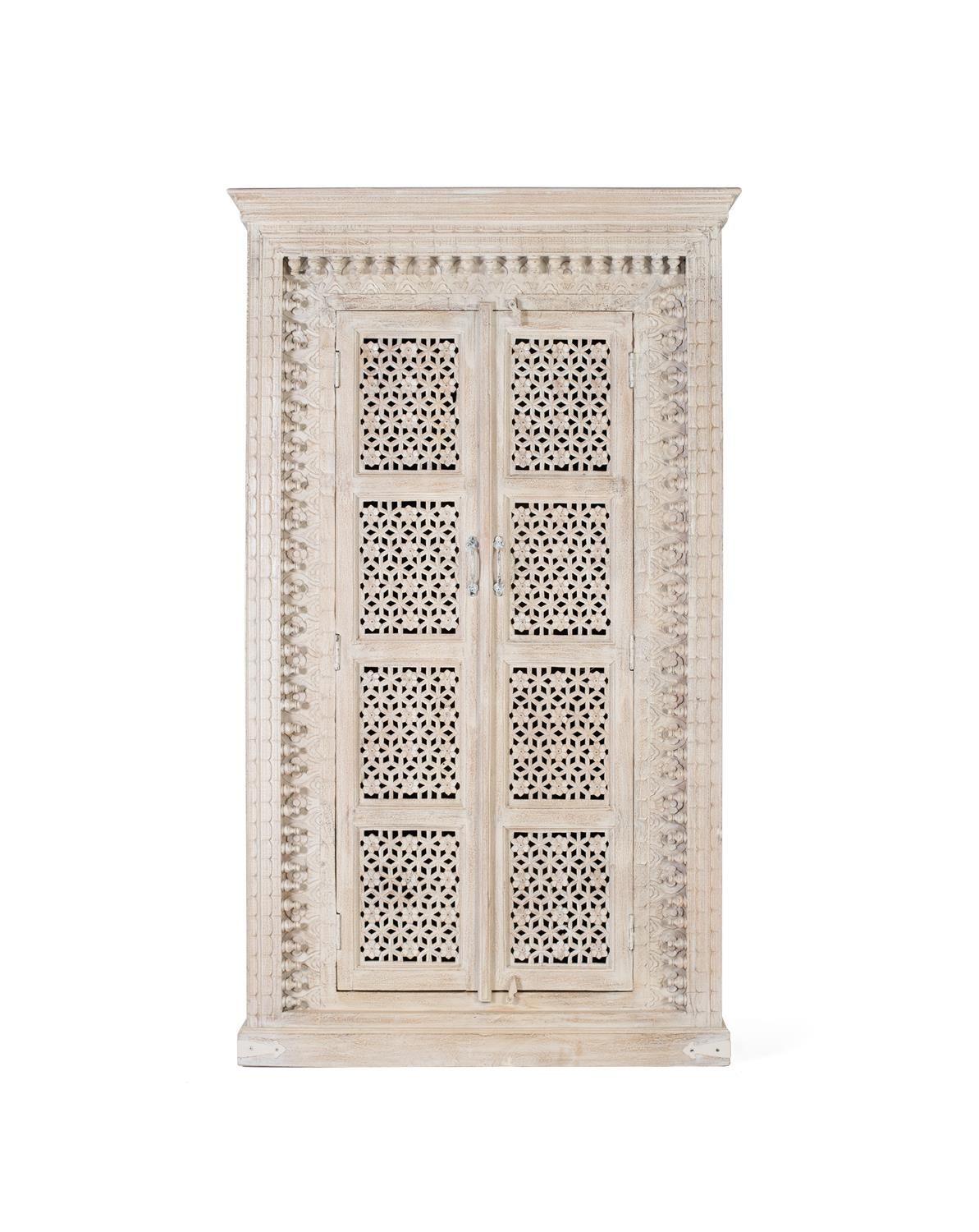 Armoire en bois manguier blanc décapé
