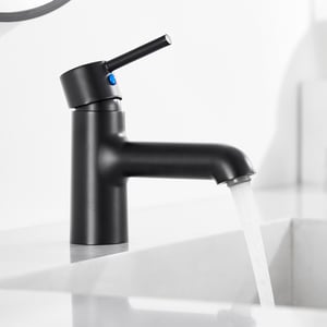 AURALUM MAX Robinet de lavabo Noir avec Flexible Raccordement, Mitigeur Lavabo Mélangeur Salle Bain Eau Froide/Chaude avec Bec Hauteur 134mm Pour WC