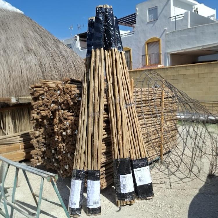 Confezione da 20 bastoncini di eucalipto trattato ø 2-4 cm x 2,40 m - 7
