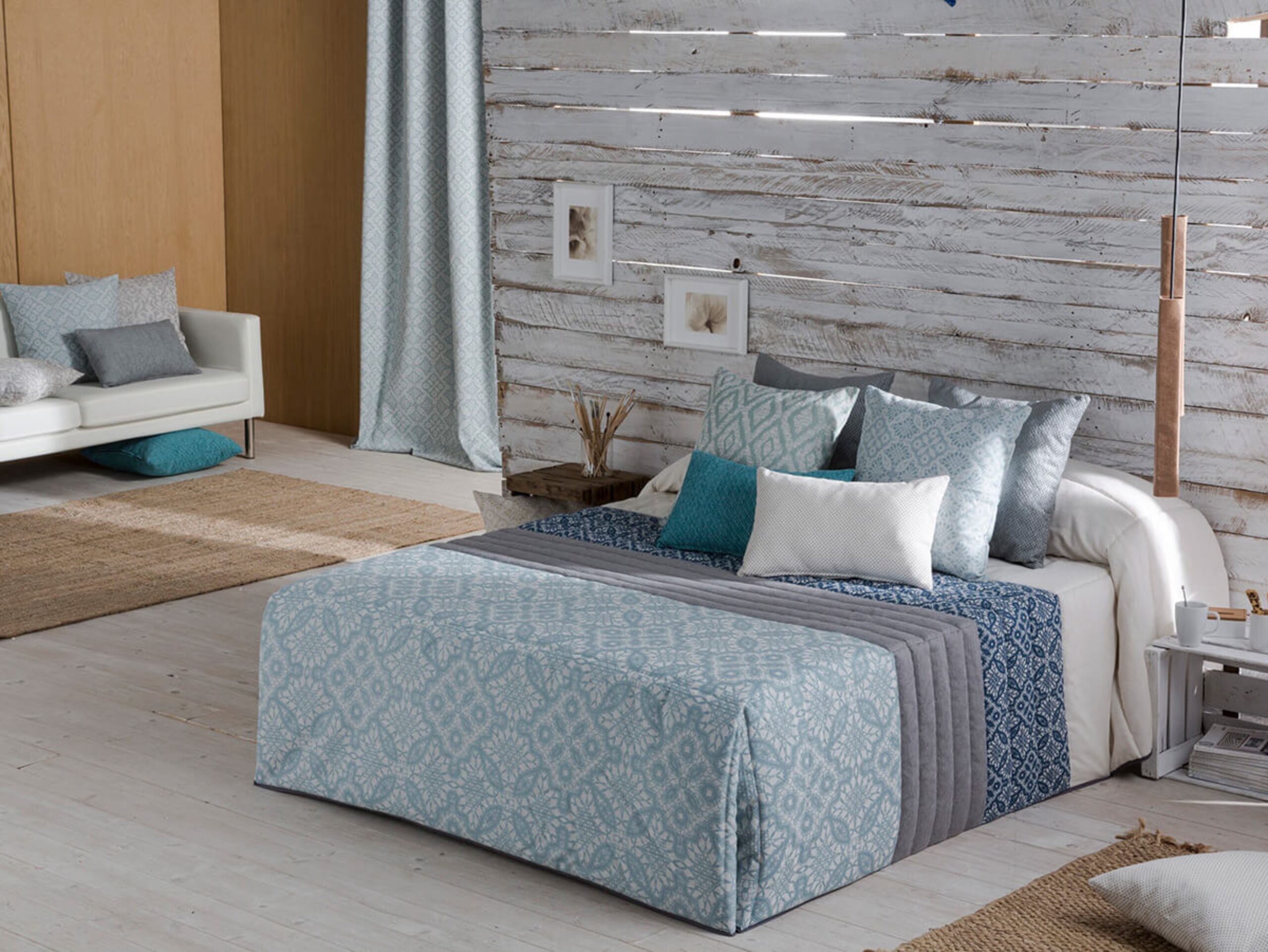 Edredón confort trípoli tejido jacquard azul relleno 200 gr para cama de 160 cm