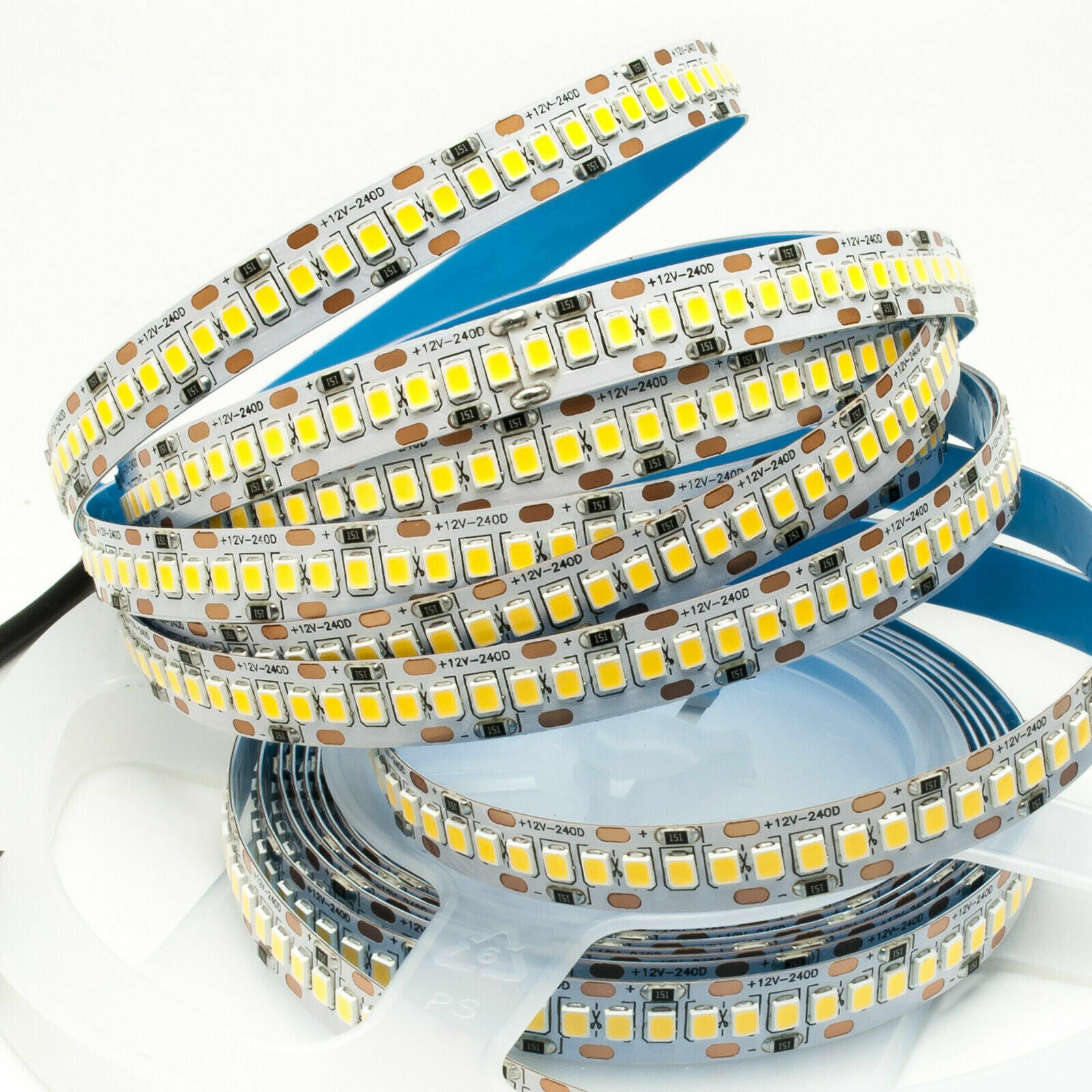 MAKA Striscia LED 1200 LED SMD 2835, Bobina 5m, Alta Luminosità IP20, 12V, 240 LED/m, Con Alimentatore, Luce 3000K, Versatile e Efficiente - 5