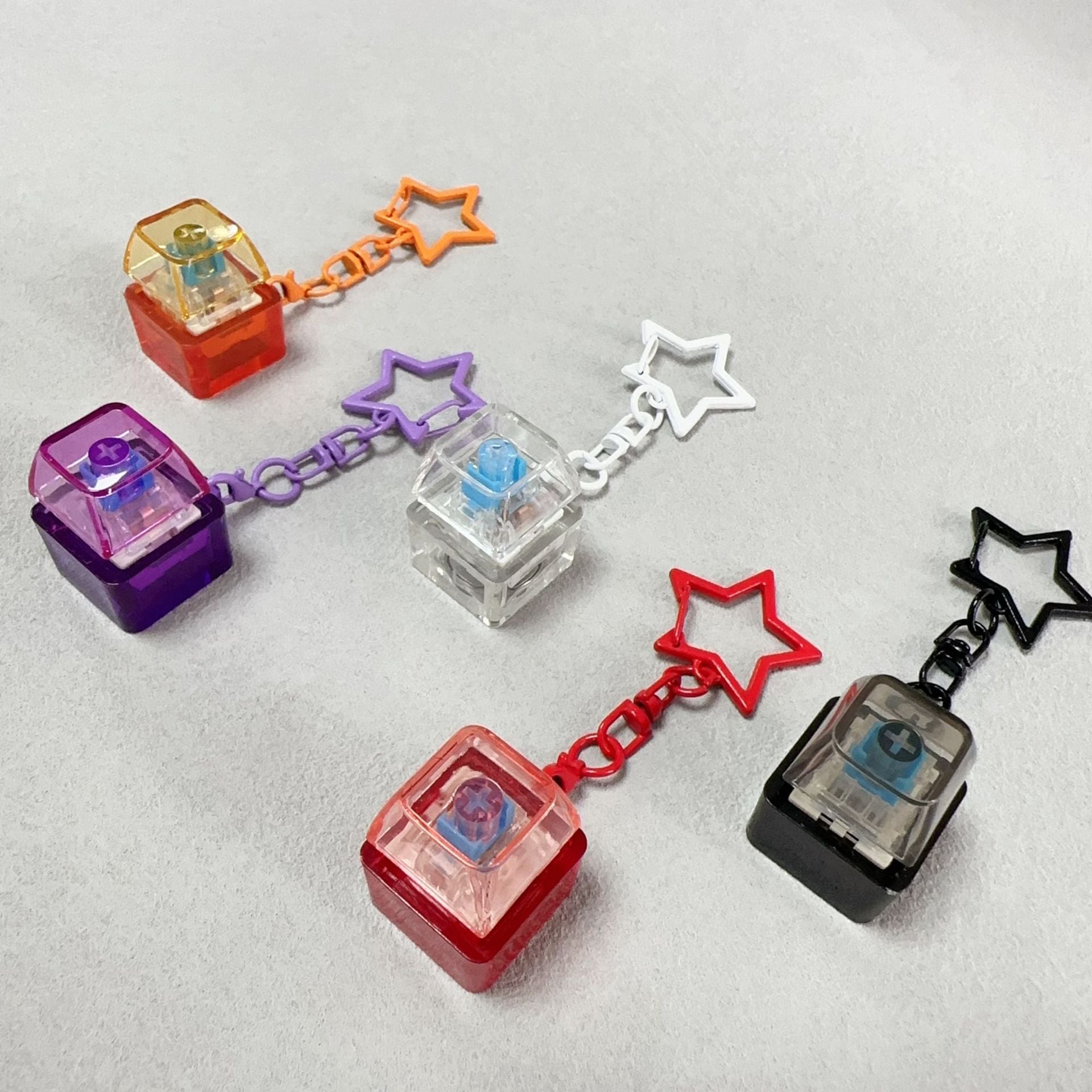 2pcs Clavier Anti Stress, 7,5*2*3cm, Porteclés Claviers Antistress 4 Boutons avec Lumières, Cliqueur Transparent Multicolore, pour Adultes Voyage