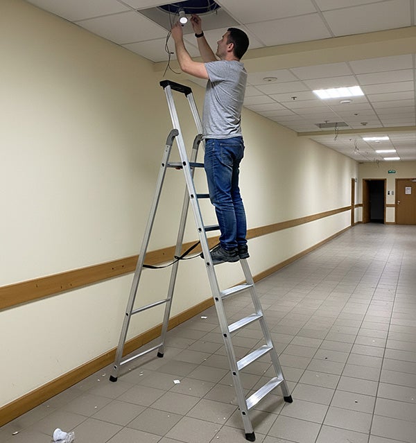 Escabeau 7 marches - Hauteur max. de travail 3.59m - Q60/7 - 6