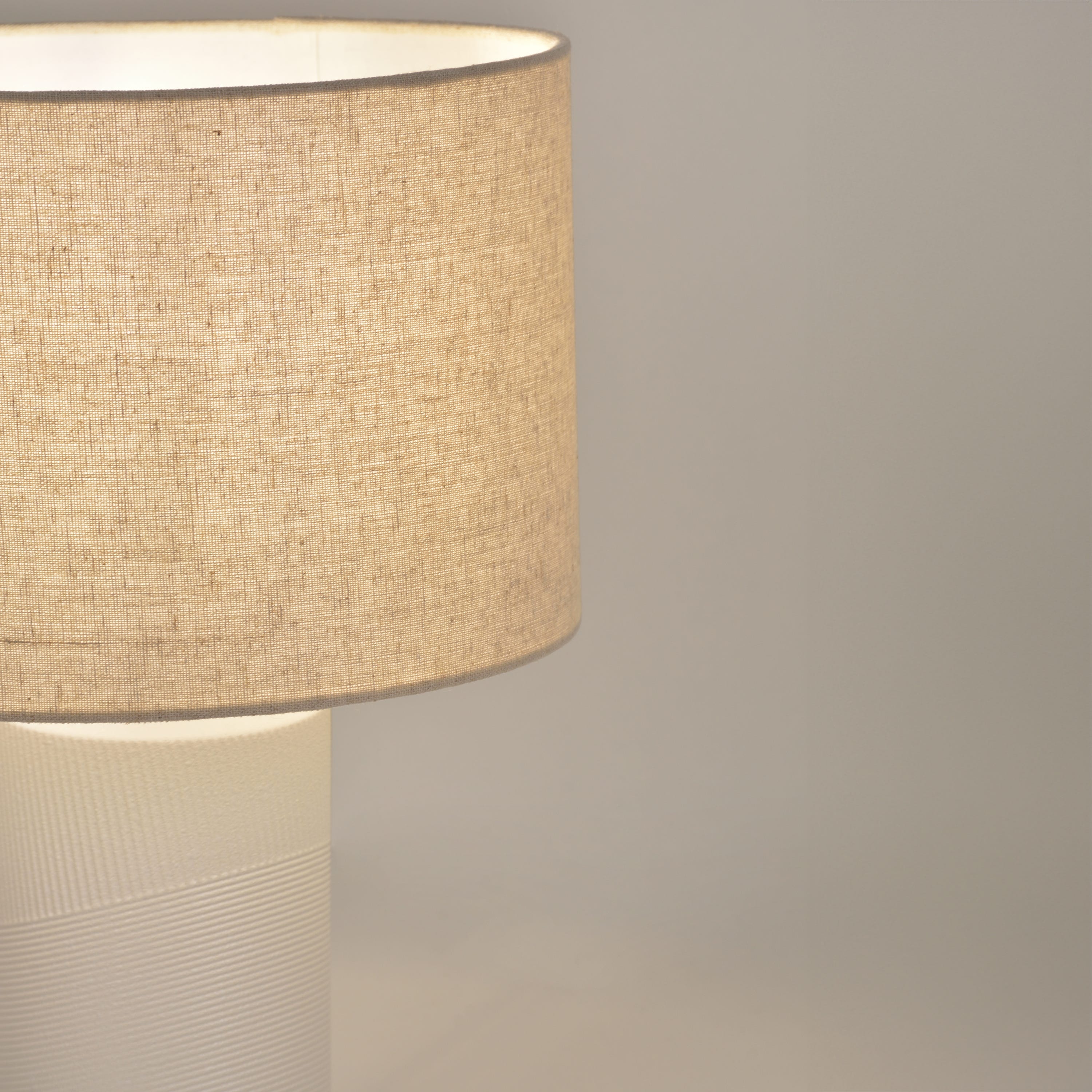 Candeeiro de mesa em cerâmica e abajur em linho bege LANZOMA - 1 x E27 - A. 43 cm - INSPIRE - 6