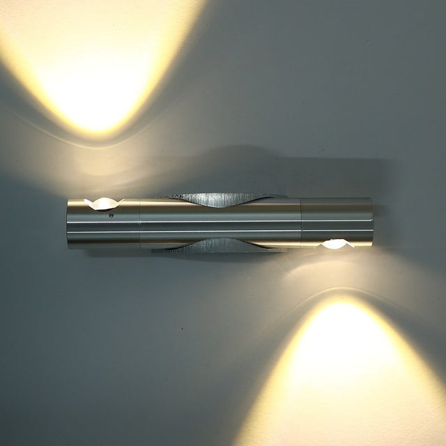 Dwustrumieniowa lampa ścienna w stylu retro, 2 W, ciepłe światło (3000 K) – dekoracyjne oświetlenie wewnętrzne do sypialni i przedpokojów.
