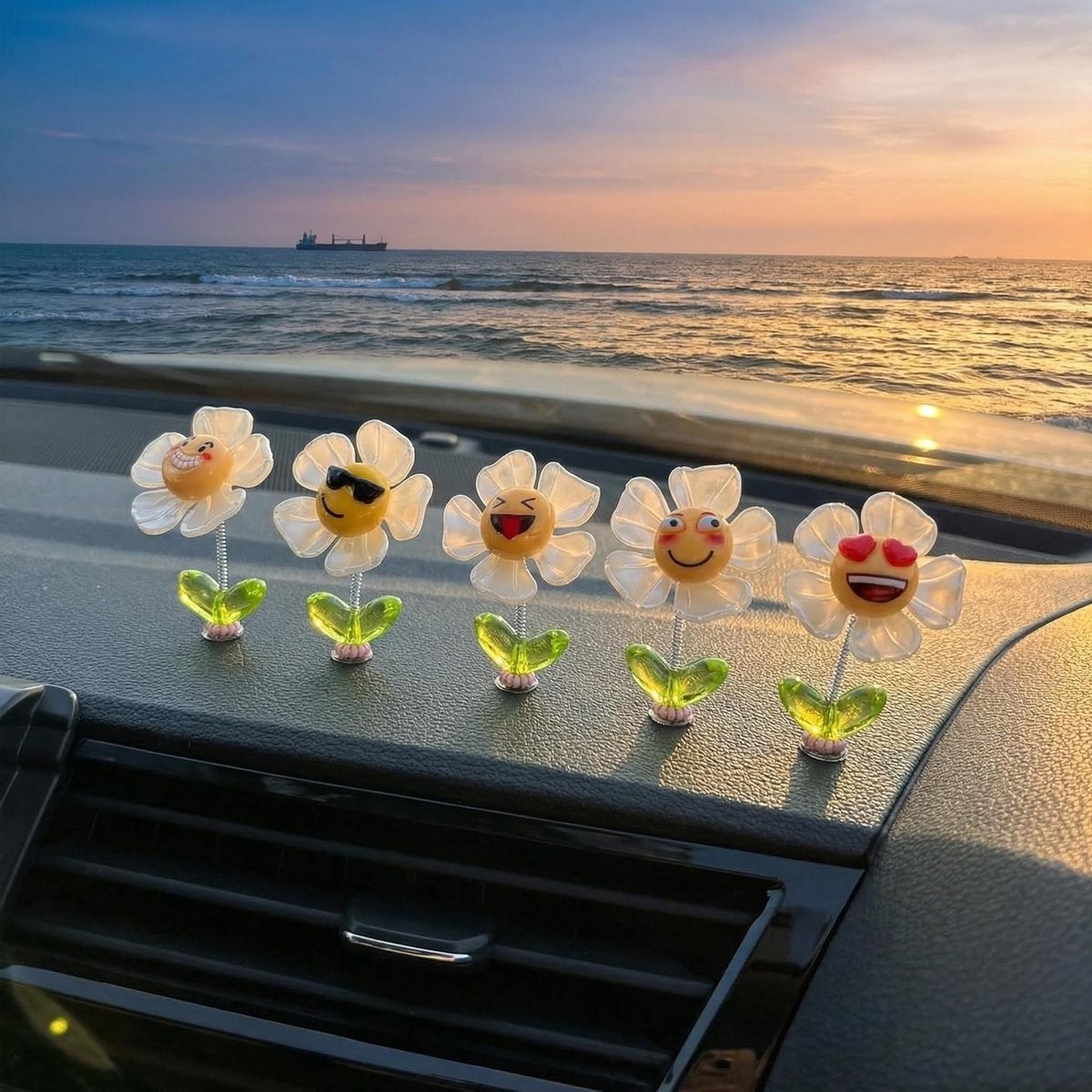 Accesorii vesele pentru bordul mașinii cu motive florale