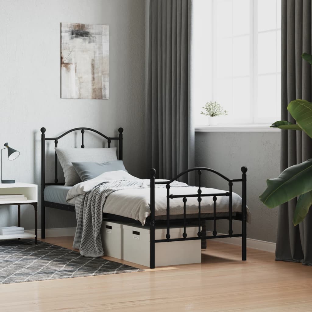 Maison Exclusive Cadre de lit métal sans matelas avec tête de lit noir 140x200cm | Leroy Merlin