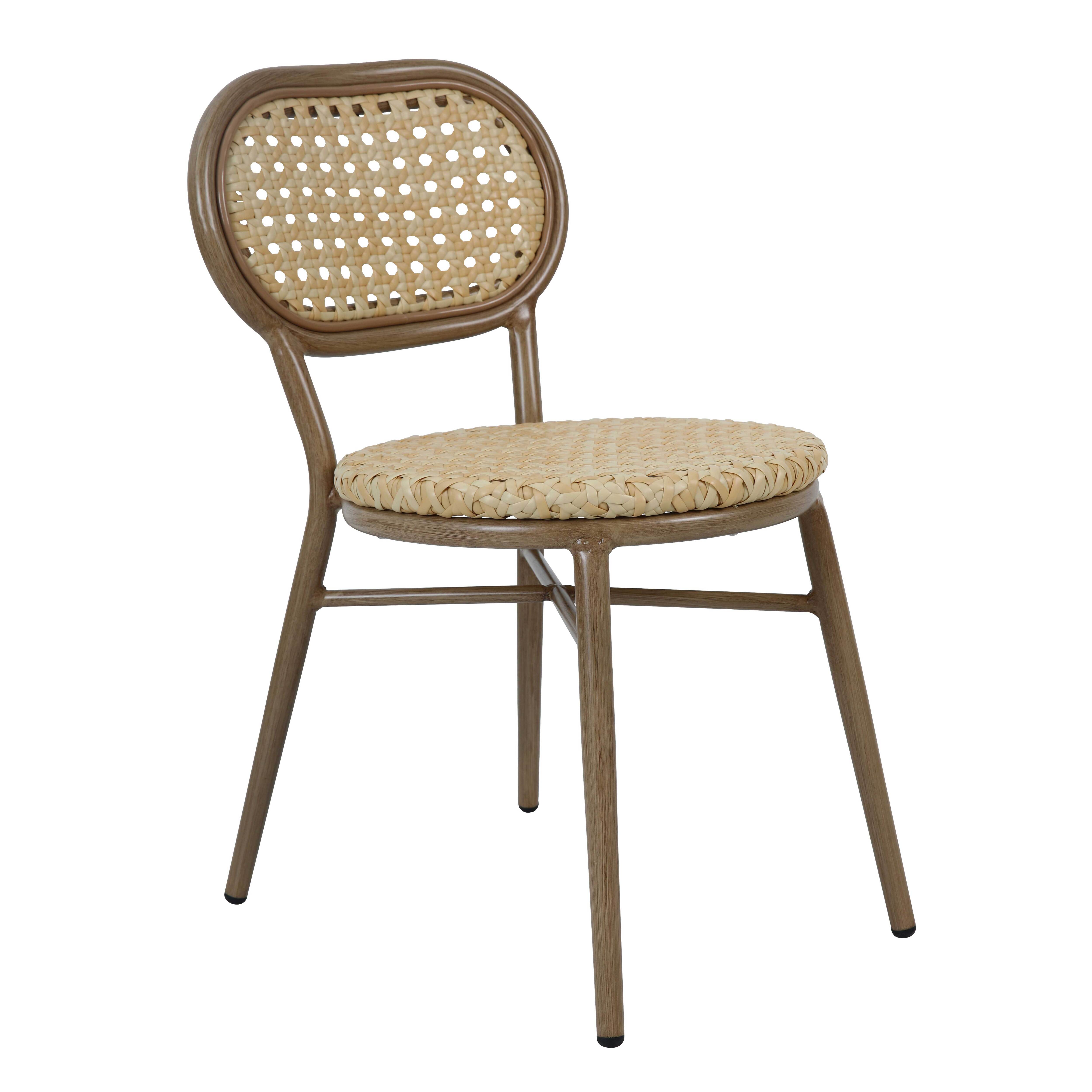 Chaise pour terrasse de bistrot ou bar fabriquée en rotin