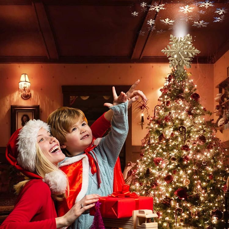 Albero Di Natale Fatto Dei Coriandoli Luminosi Variopinti E Della Caramella Su Fondo Bianco Concetto Festa Disposizione Piana Image103714116