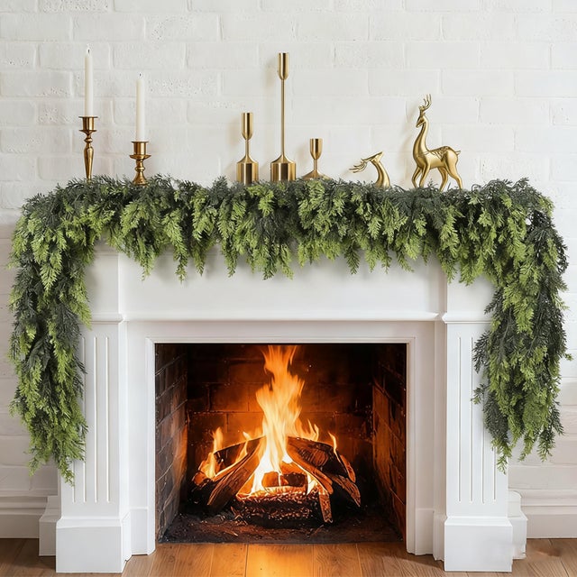 Ghirlanda natalizia decorativa da 1,5 m, fogliame artificiale, protezione UV, ideale per decorare caminetti, tavoli e altri oggetti decorativi.