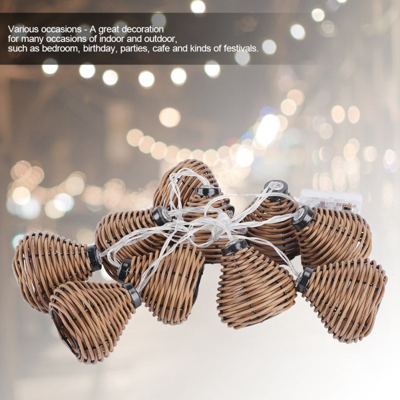 Guirlande lumineuse de 10 lampes en rotin avec boules LED, idéale pour la décoration de mariage et d'intérieur. - 2
