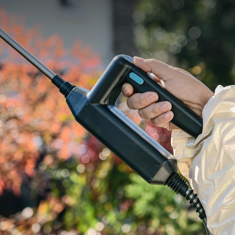 AUTRUCKER Arrosoir à batterie, pulvérisateur électrique de jardinage, pulvérisateur télescopique à rampe pour usage extérieur (8 litres) | Leroy Merlin