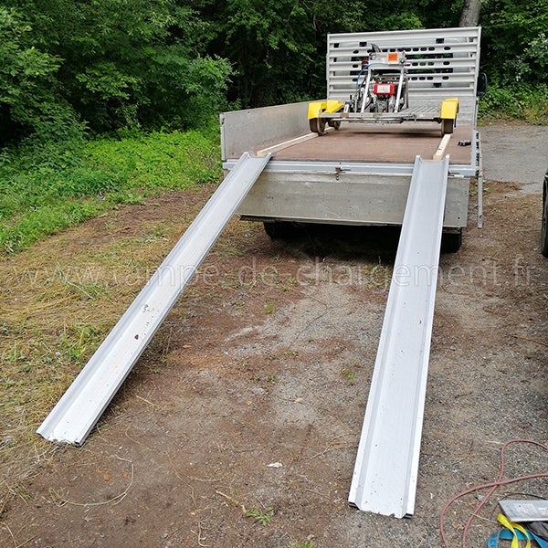 Longueur de rampe 2.00m - Hauteur à franchir de 600mm - charge max par paire 1479kg pour empattement 1000mm - Vendue à l'unité - M050/20U - 6