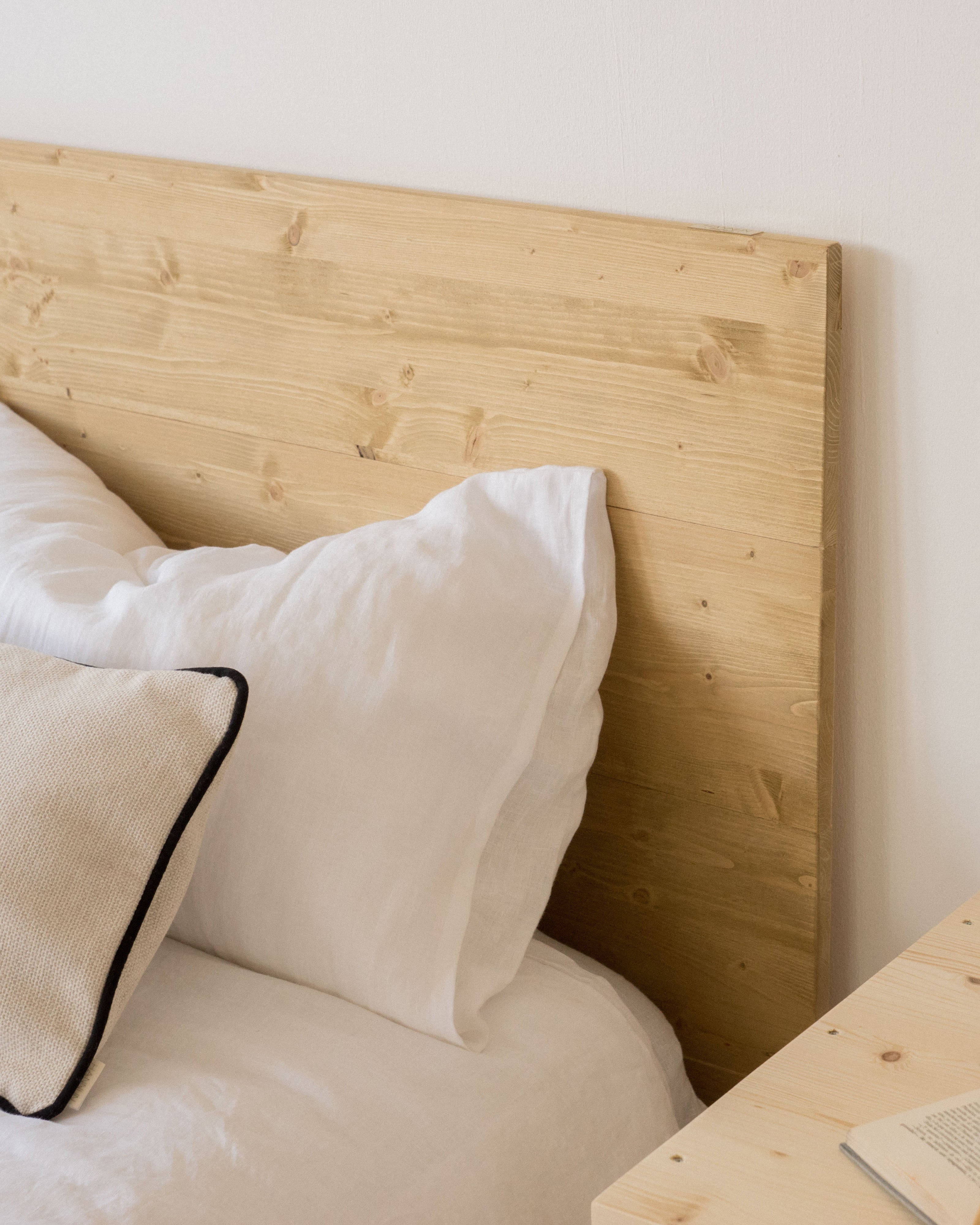 NALA Testata per letto da 190 cm in legno di abete beige HANNUN - 3