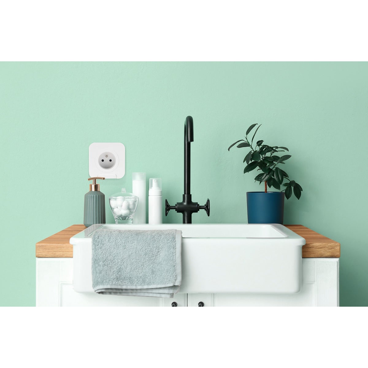 Prise étanche Cover IP44 16A - Blanc - Protec - 8