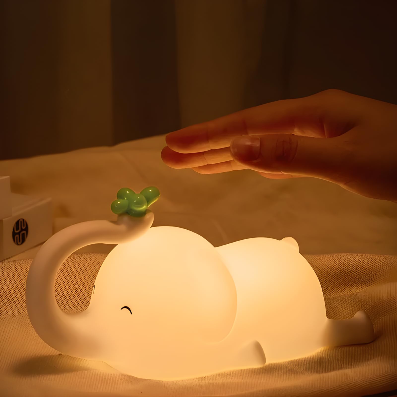 ICARER FAMILY Lampada notturna per bambini, in silicone, con 3 livelli di luminosità e touch, ricarica USB con batteria da 1200 mAh, luce silenziosa per alimentazione notturna e cameretta dei bambini