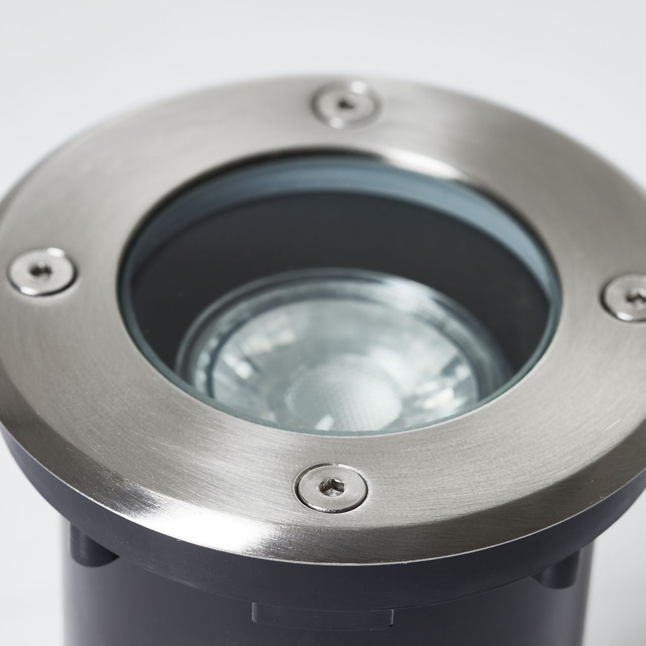 Brilliant Carlson lampa wisząca LED 1 płomień czarna/dymione szkło, szkło/metal/plastik, 1x zintegrowana dioda LED, 5 W, (strumień świetlny: 540 lm, b - 3