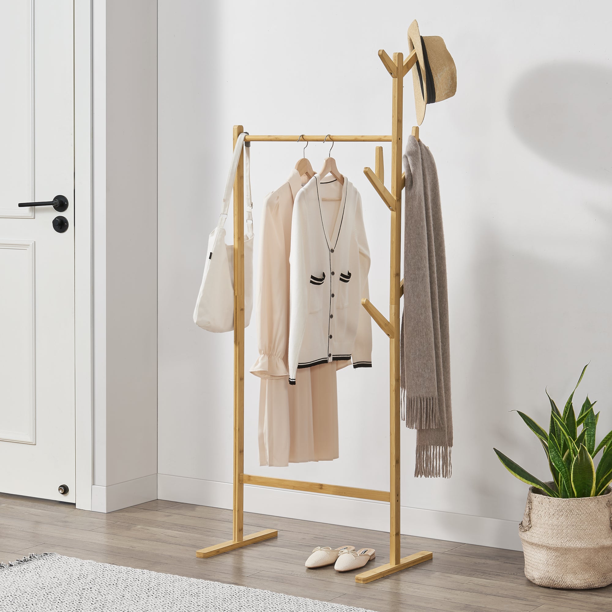Penderie à Vêtements avec 8 Crochets Nordreisa 65 x 40 x 170 cm [en.casa] - 2