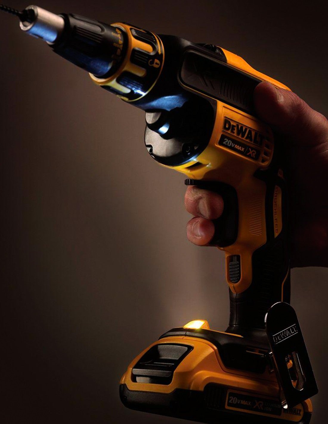 Visseuse à placo 18V XR (2x5,0 Ah) avec chargeur de vis en TSTAK - DEWALT DCF620P2K - 6
