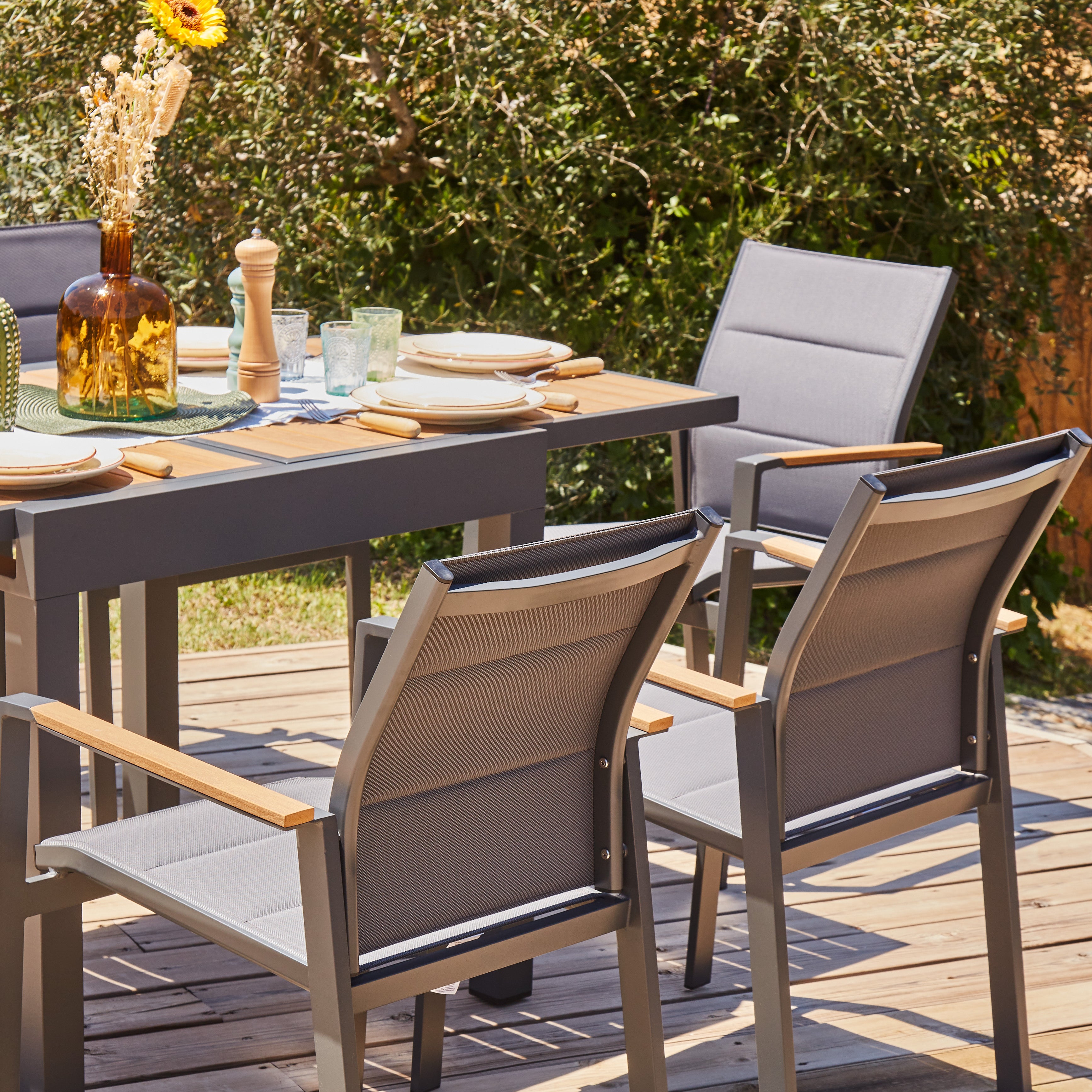 Set jardin mesa 130x70 y 4 sillas de textileno y aluminio antracita oscuro - Osaka - 4
