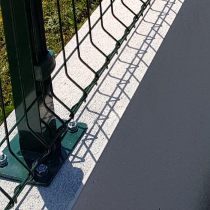 Poteau carré à platine acier galvanisé vert 1,73m - 2