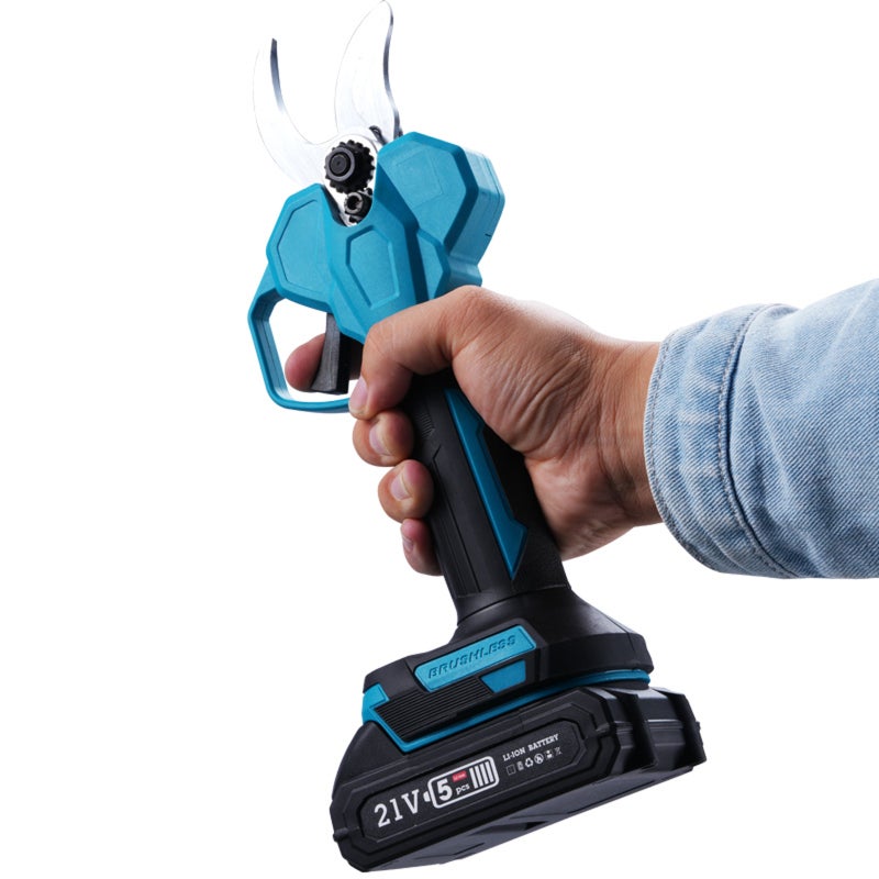 Sécateur portable au lithium-ion 21 V, diamètre de coupe maximal des branches de 30 mm, emballé dans une boîte en plastique bleue. - 2