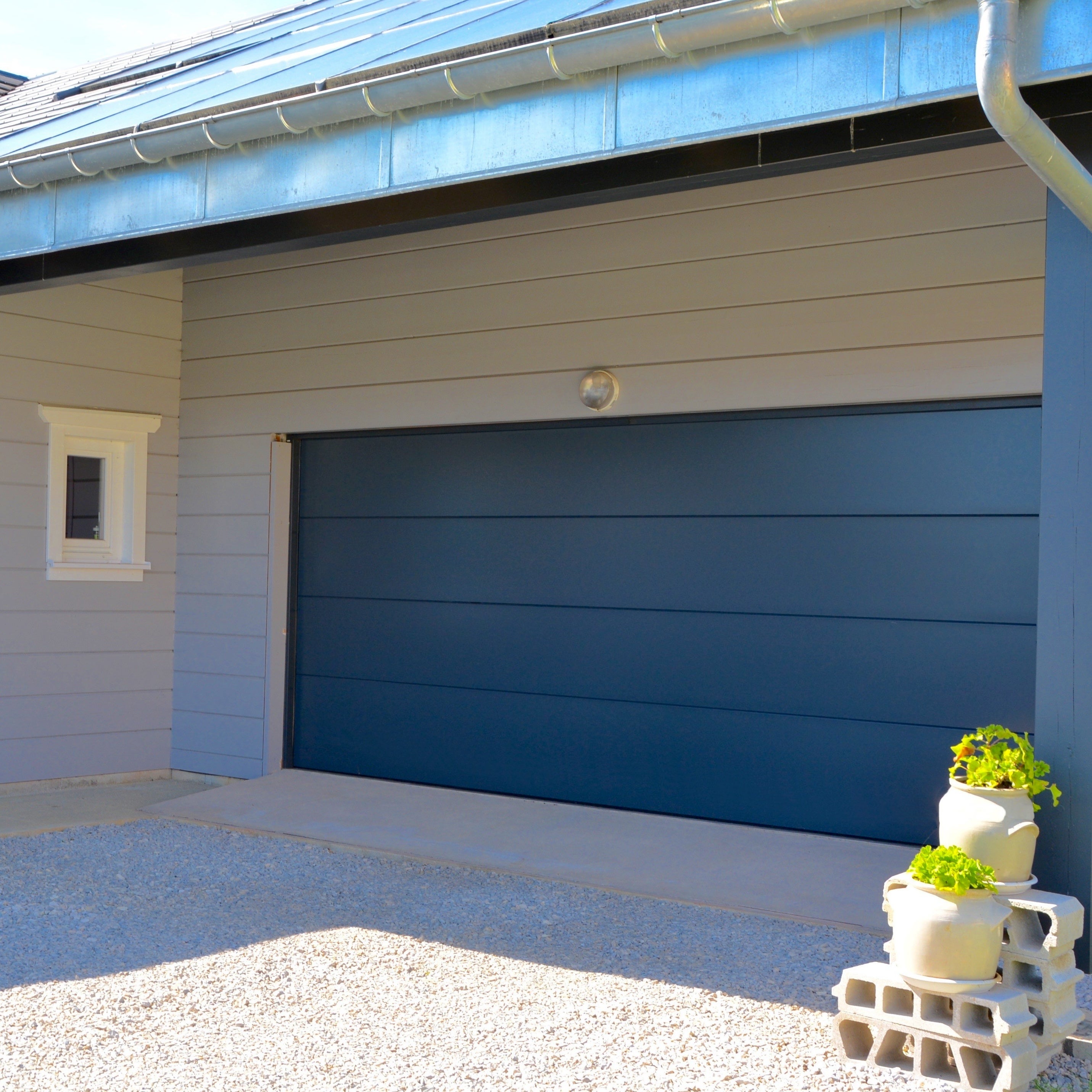 Porte de garage sectionnelle motorisée Gris Anthracite l.500 x H.212,5 cm x Ep.60 mm - 4