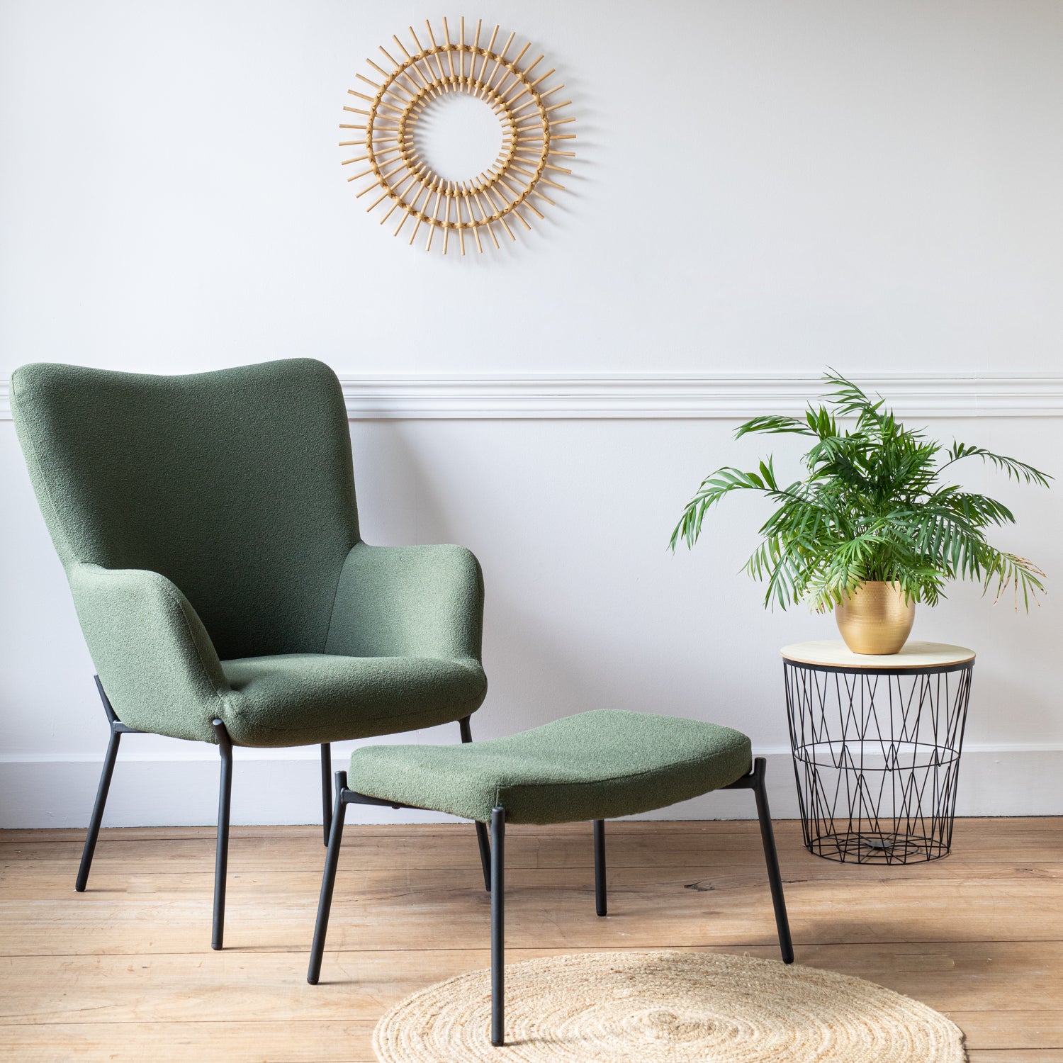 Fotel z tkaniny pętelkowej w kolorze khaki z podnóżkiem EIRA
