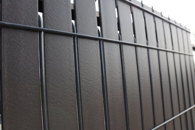 Kit occultant rigides - Lg 2m50 x Ht 1m03 - Composite - gris anthracite - compatible grille Natérial - brise vue - maille 200x55mm