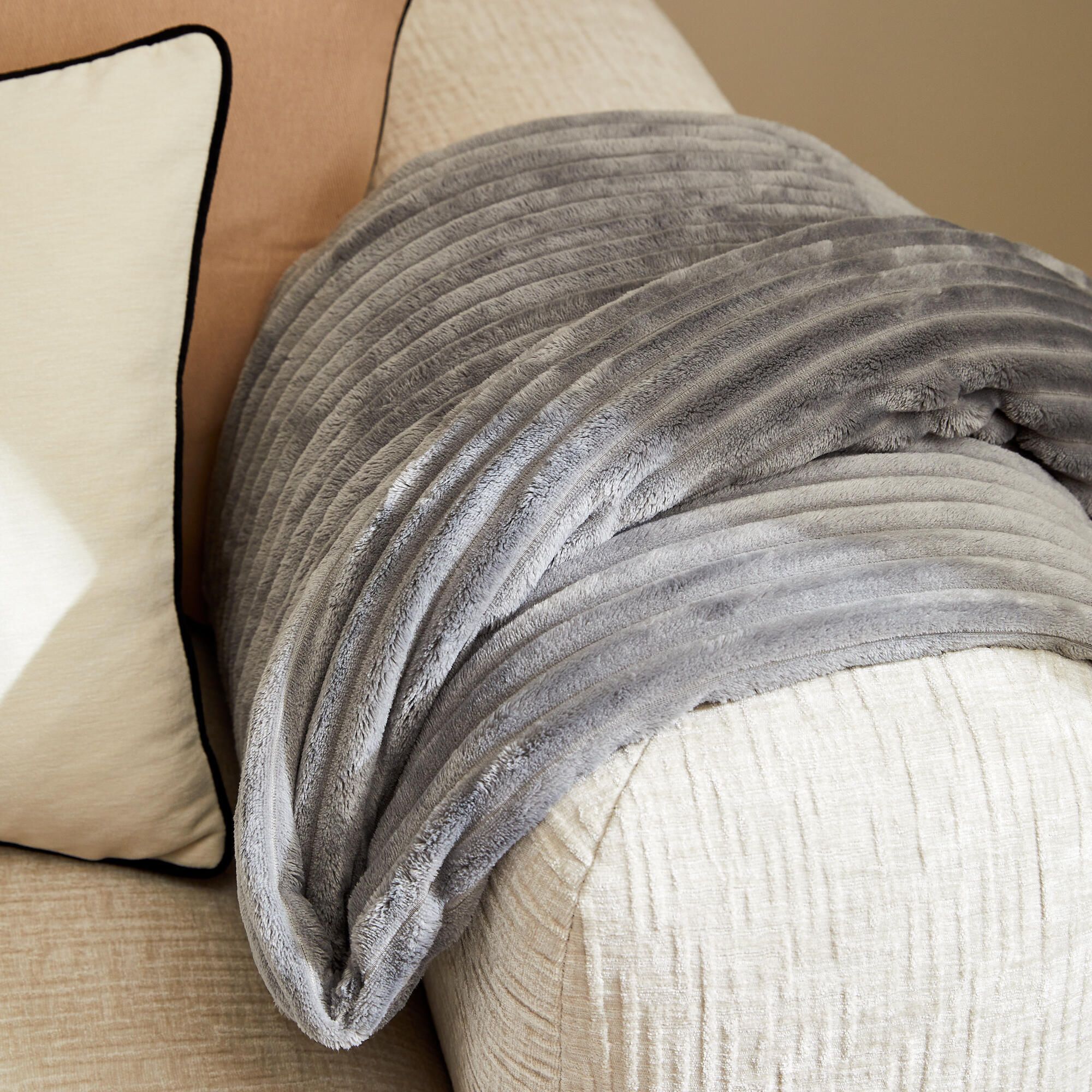 Plaid LENA - 220 x 200 - Gris - Polyester - INSPIRE - 2
