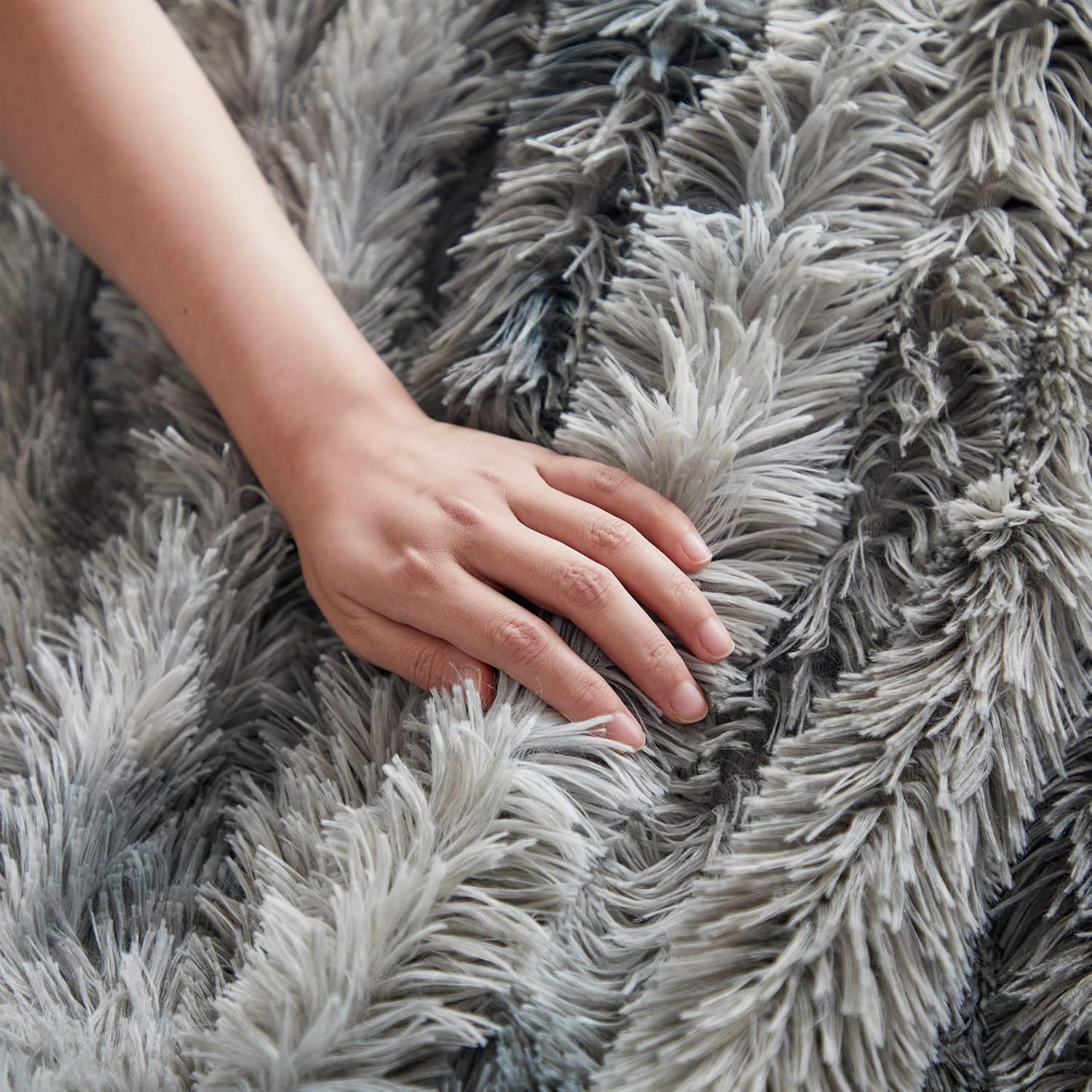 Couverture en Fausse Cachemire 130x160 cm, Fourrure Peluche Gris Crème, Plaid Polaire Haute Qualité, Poil Long Doux pour Canapé - 5